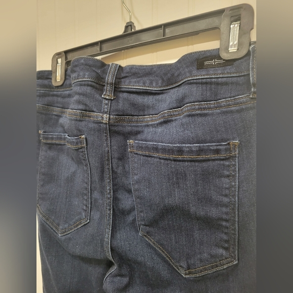 Liverpool Cropped Jeans - Picture 8 of 9